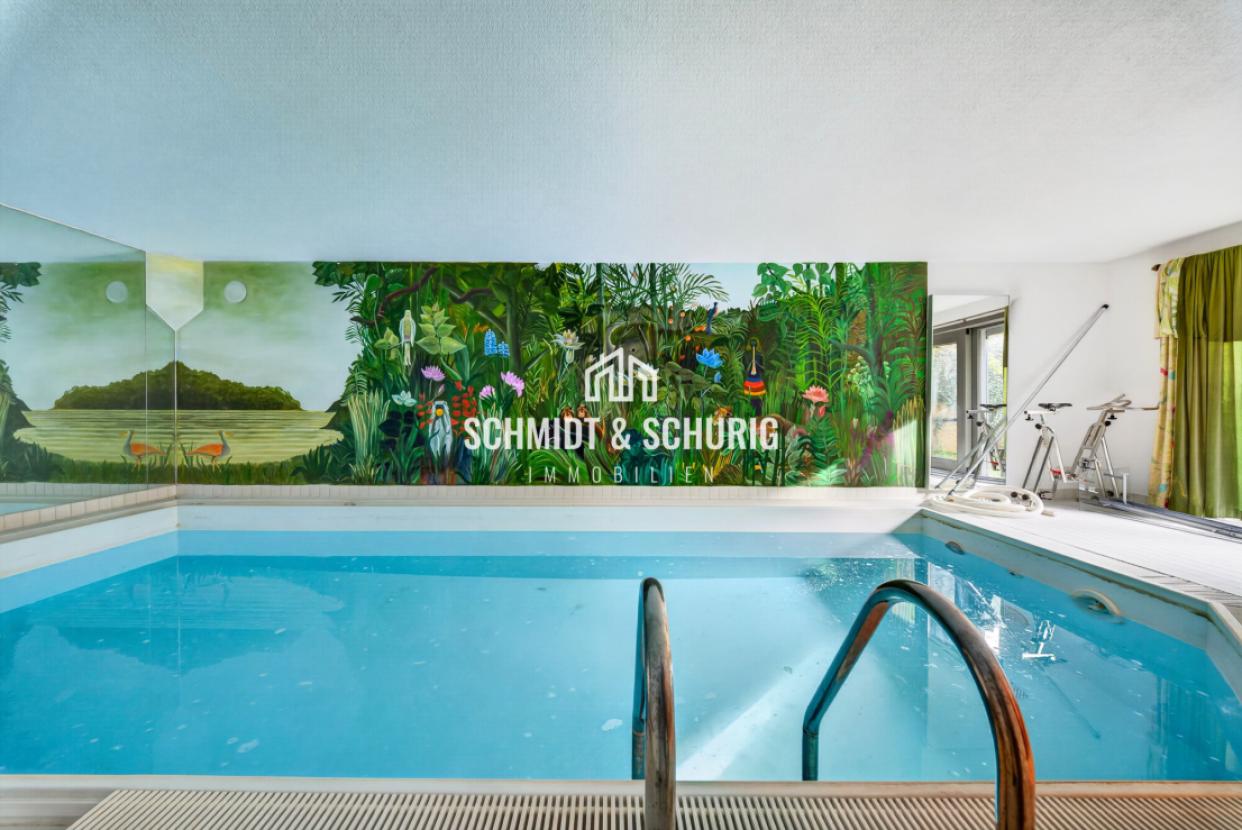 Indoor-Pool