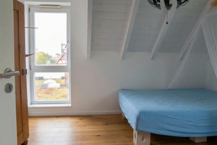 Vorderhaus Maisonette-Wohnung - Kind