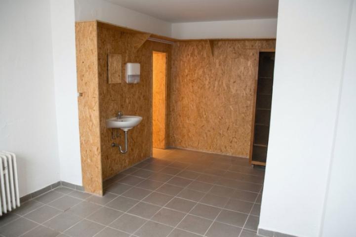 Zwischenbau - teilausgebautes Appartement