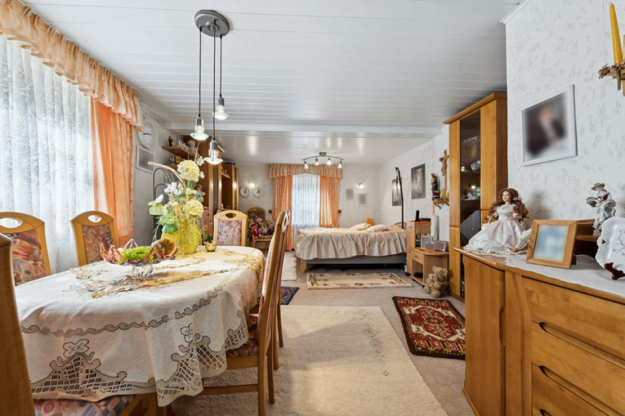 Schlafzimmer/Esszimmer EG
