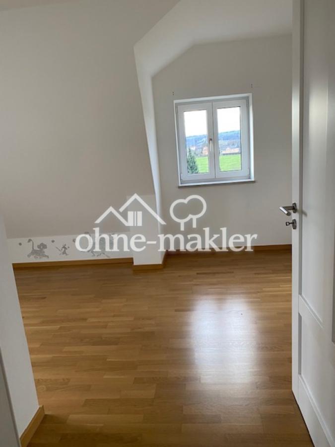 Arbets-/Kinderzimmer