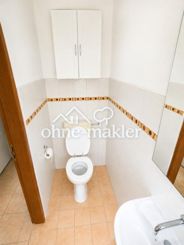 Separates WC mit Tageslicht