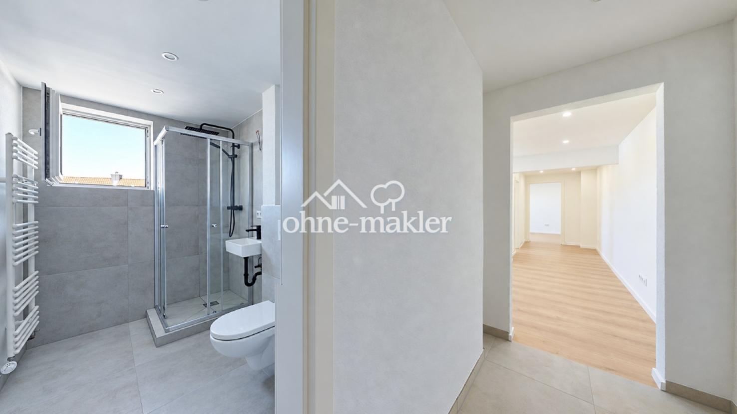 Badezimmer/Flur