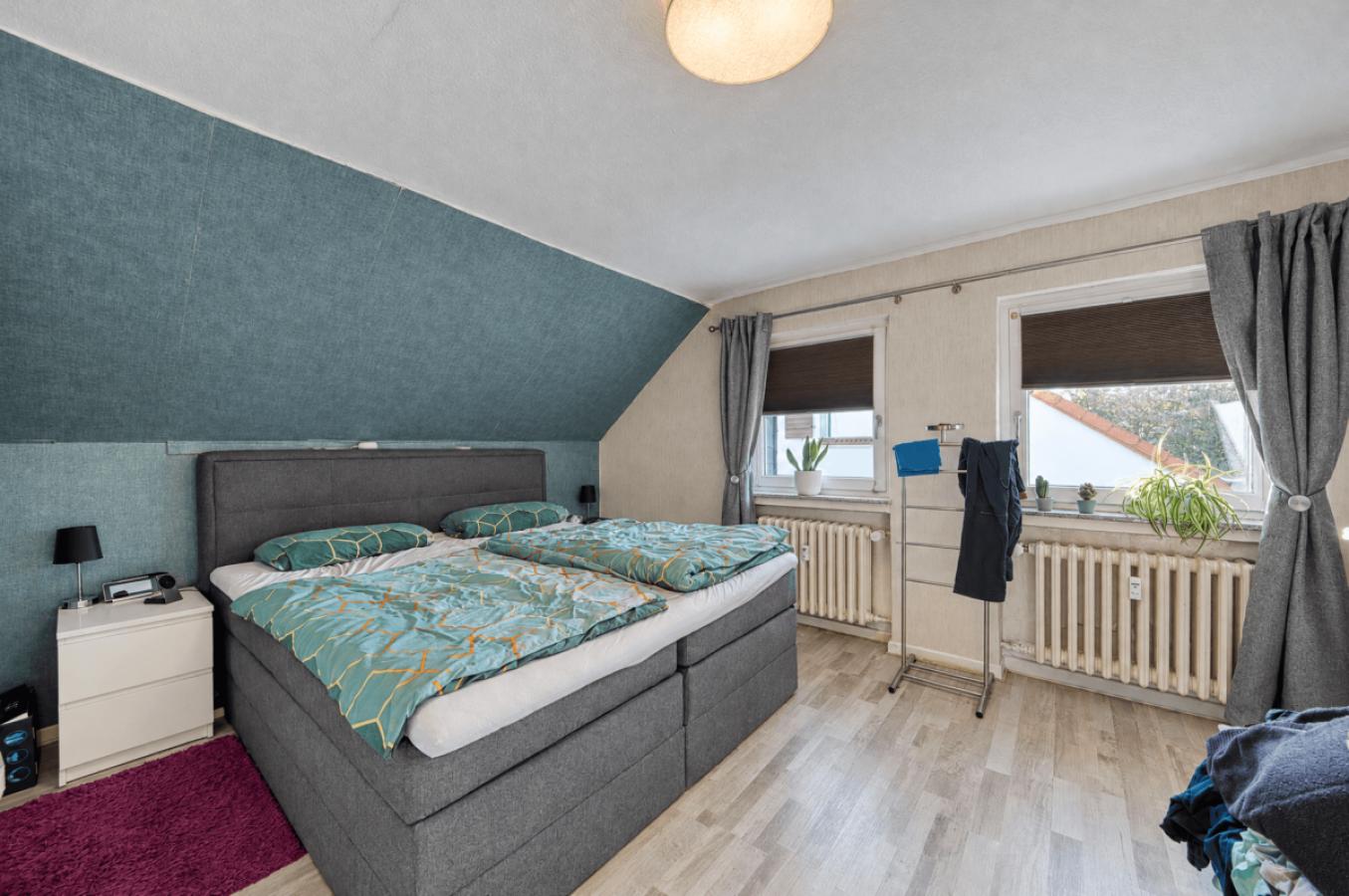 Schlafzimmer DG