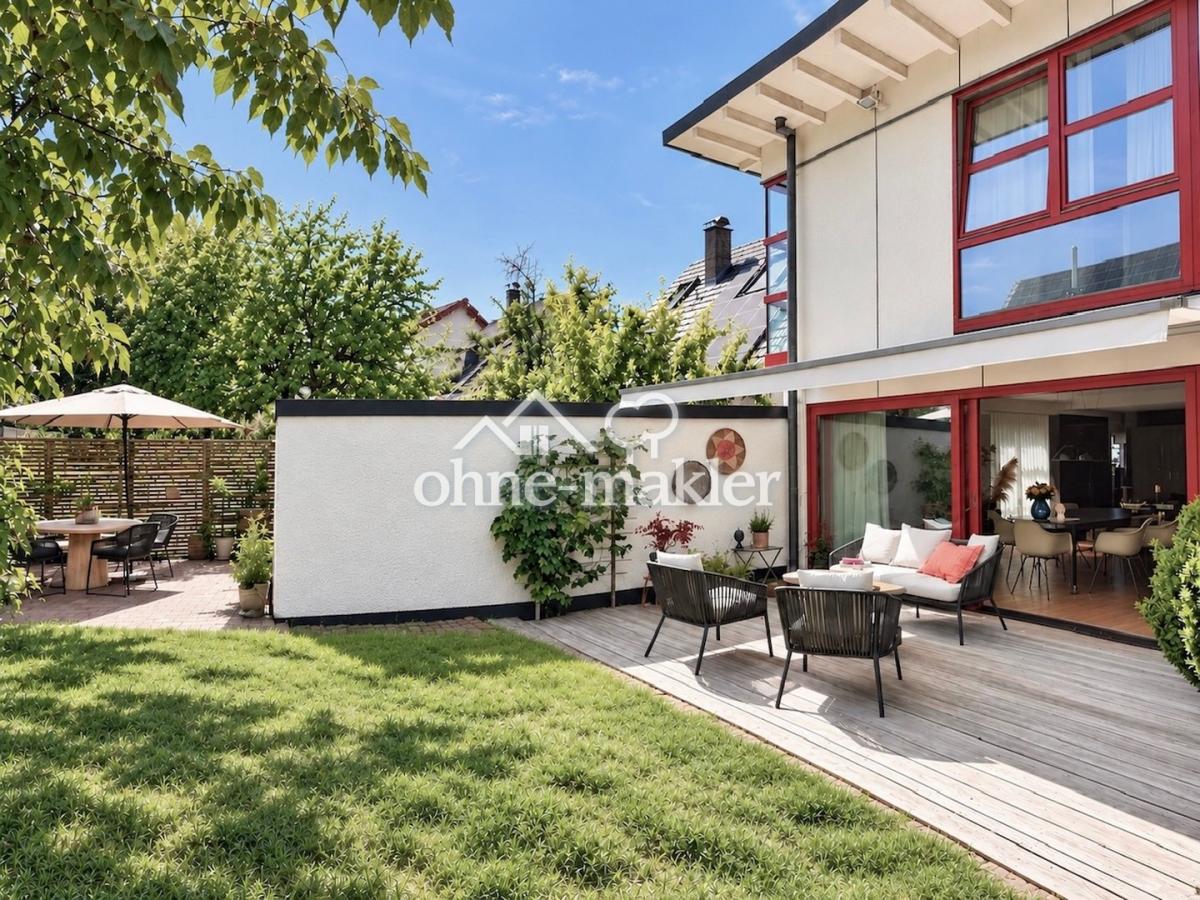 Gartenansicht mit Terrasse