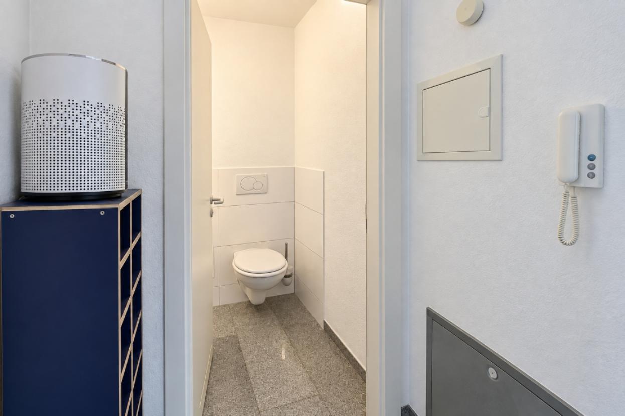 Büro WC im EG