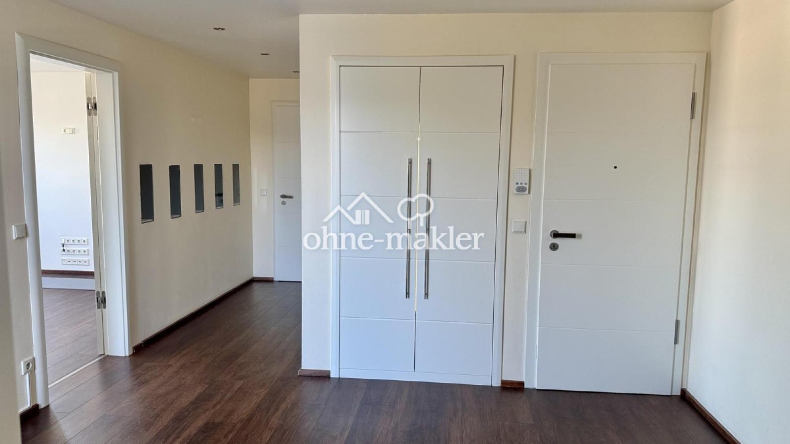 Eingangsbereich mit Garderobe
