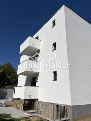 Gebäude mit Balkon 1.Stock