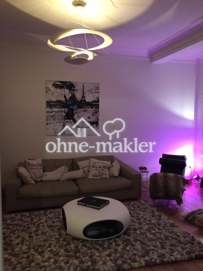 Wohnzimmer mit Stuck