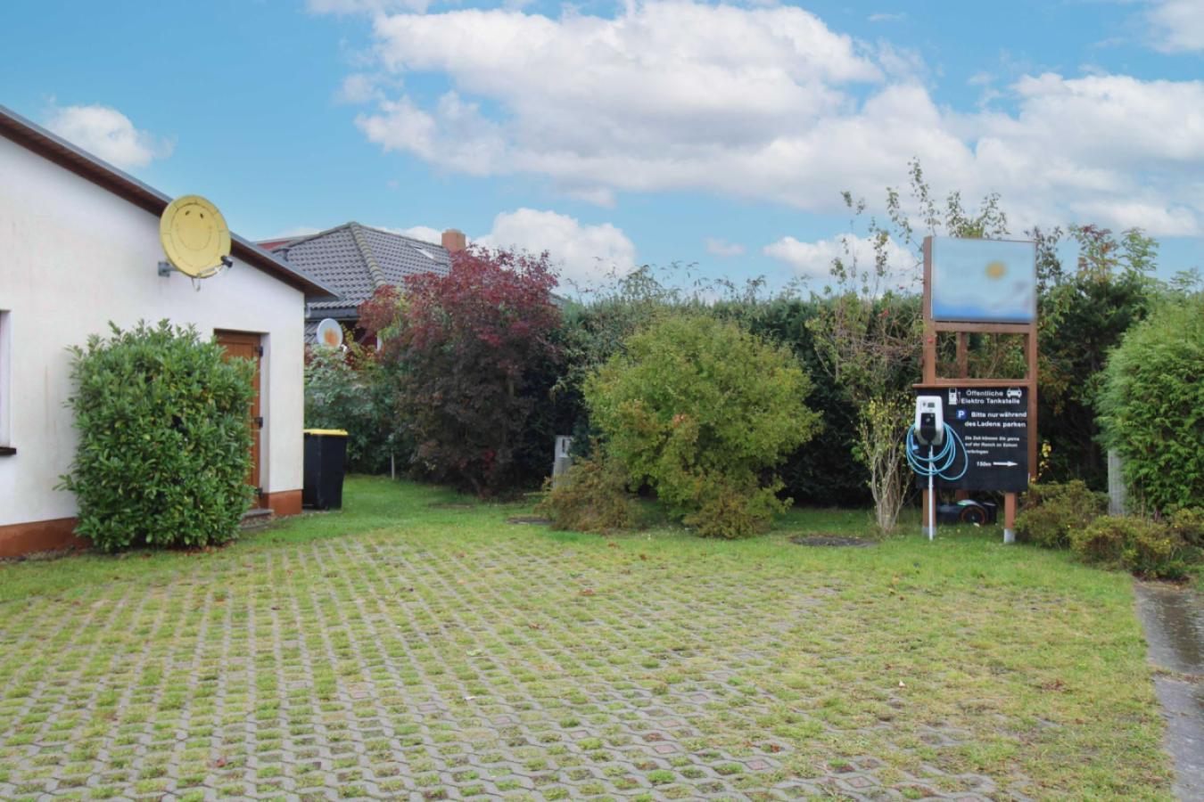 Stellplatz mit Ladestation