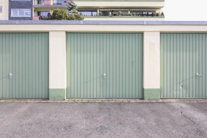 (Garage