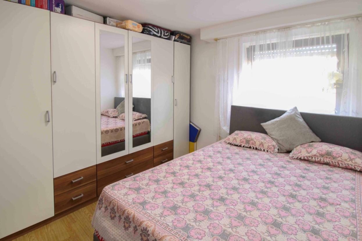 Schlafzimmer UG