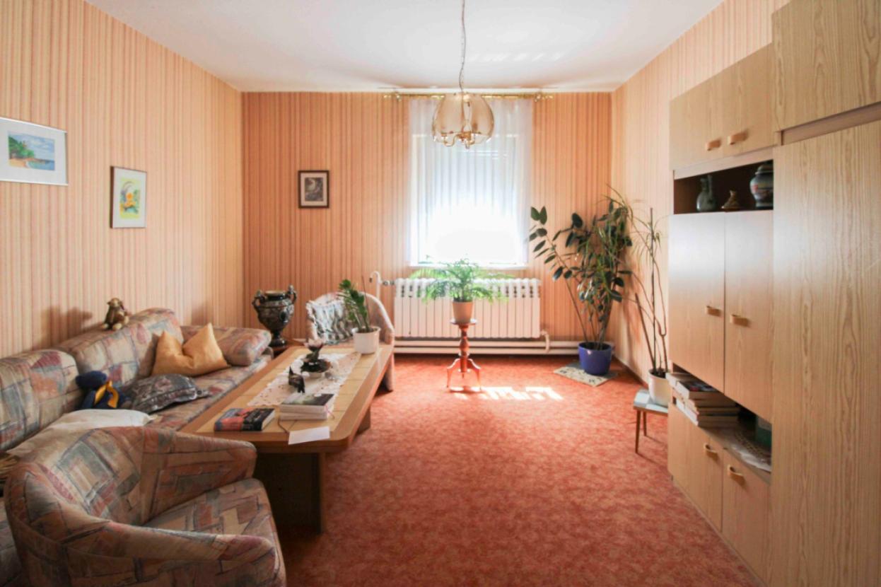 Haus 1 Wohnzimmer Wohnung 2 OG