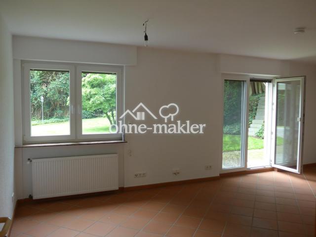 großer Raum mit Ausgang Garten
