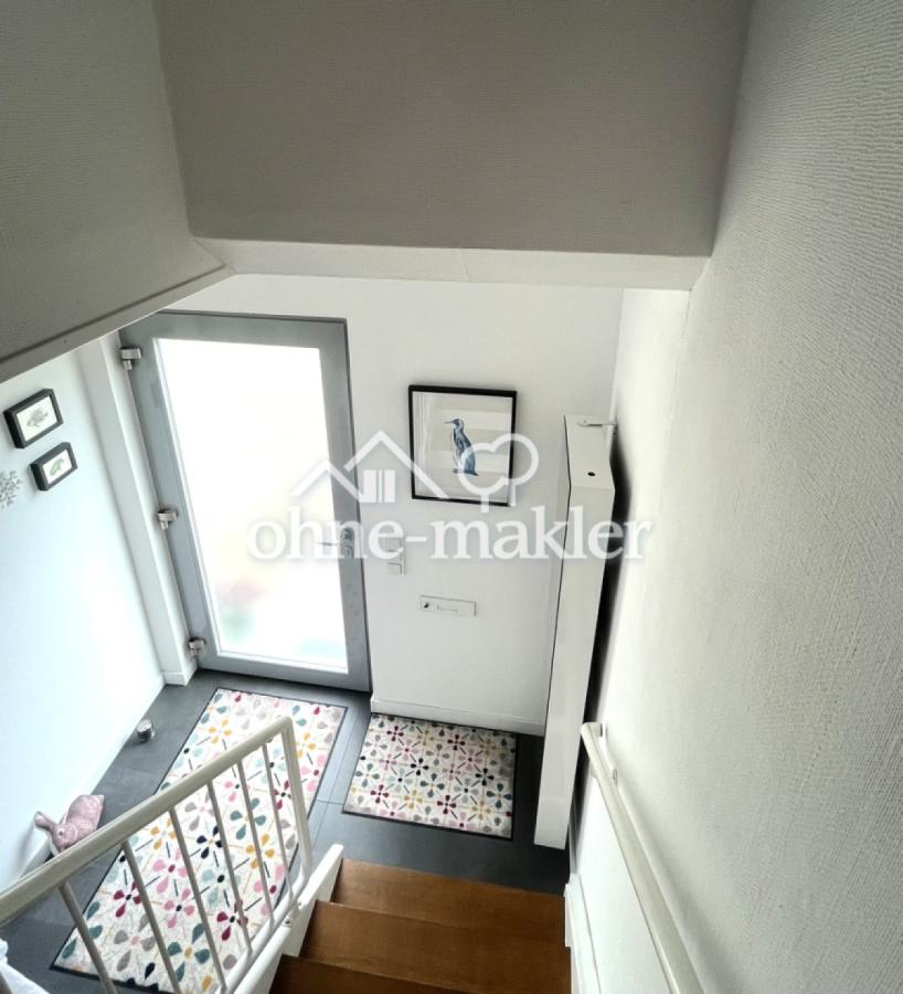 Treppe ins 1. OG