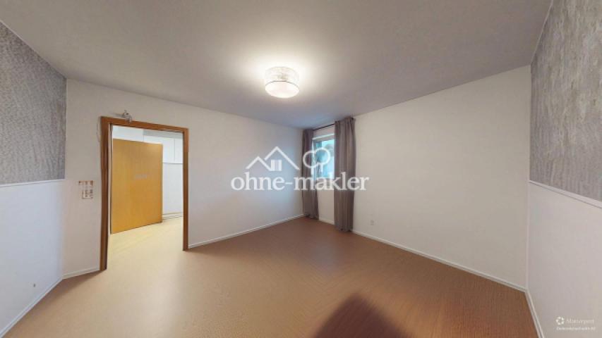 Esszimmer mit KI entmöbliert