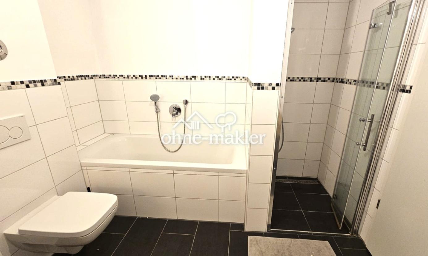 Bad und Dusche
