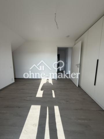 Blick Schlafzimmer in Wohnung