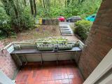 Balkon (Straßen Ansicht)