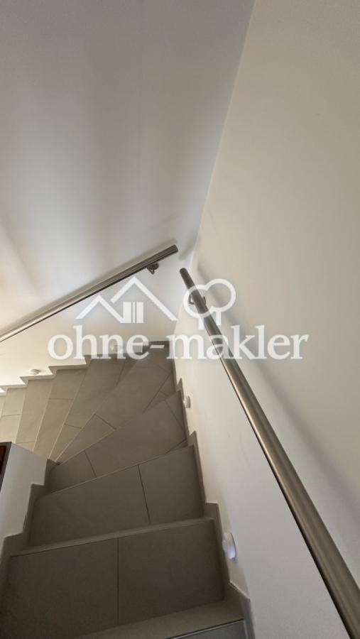 Blick Treppe runter 2