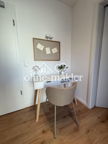 Schreibtisch