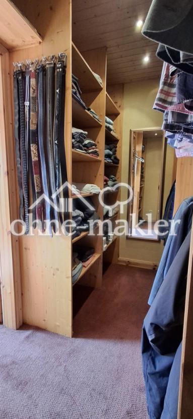 begehb. Kleiderschrank 2. OG
