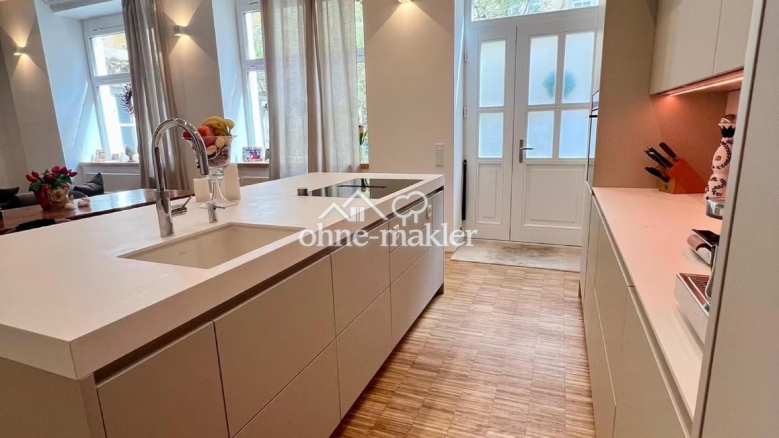 Designerküche, priv. Eingang